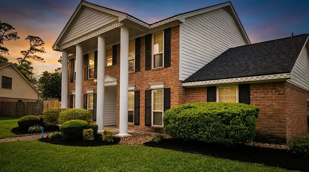 Manicured lawn by Local Landscaping in Baytown, TX
